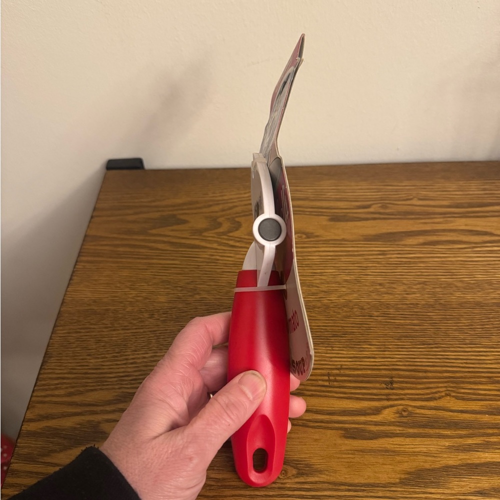Pop 'N Pull Easy Open Can Opener/-Lid Lifter - Red Handle - Picture 6 of 6